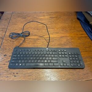 HP Wired Keyboard in Black